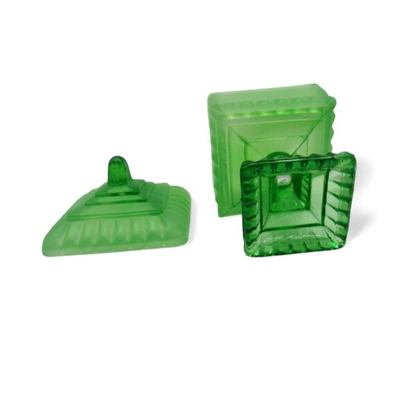 Green Glass Covered Square Pedestal CANDY DISH Vintage - Picture 7 of 10